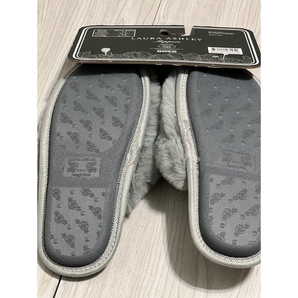 Laura Ashley Womens Plush Faux Rabbit Fur Memory Foam Slide Slippers NWT 5-6 S - Picture 6 of 6
